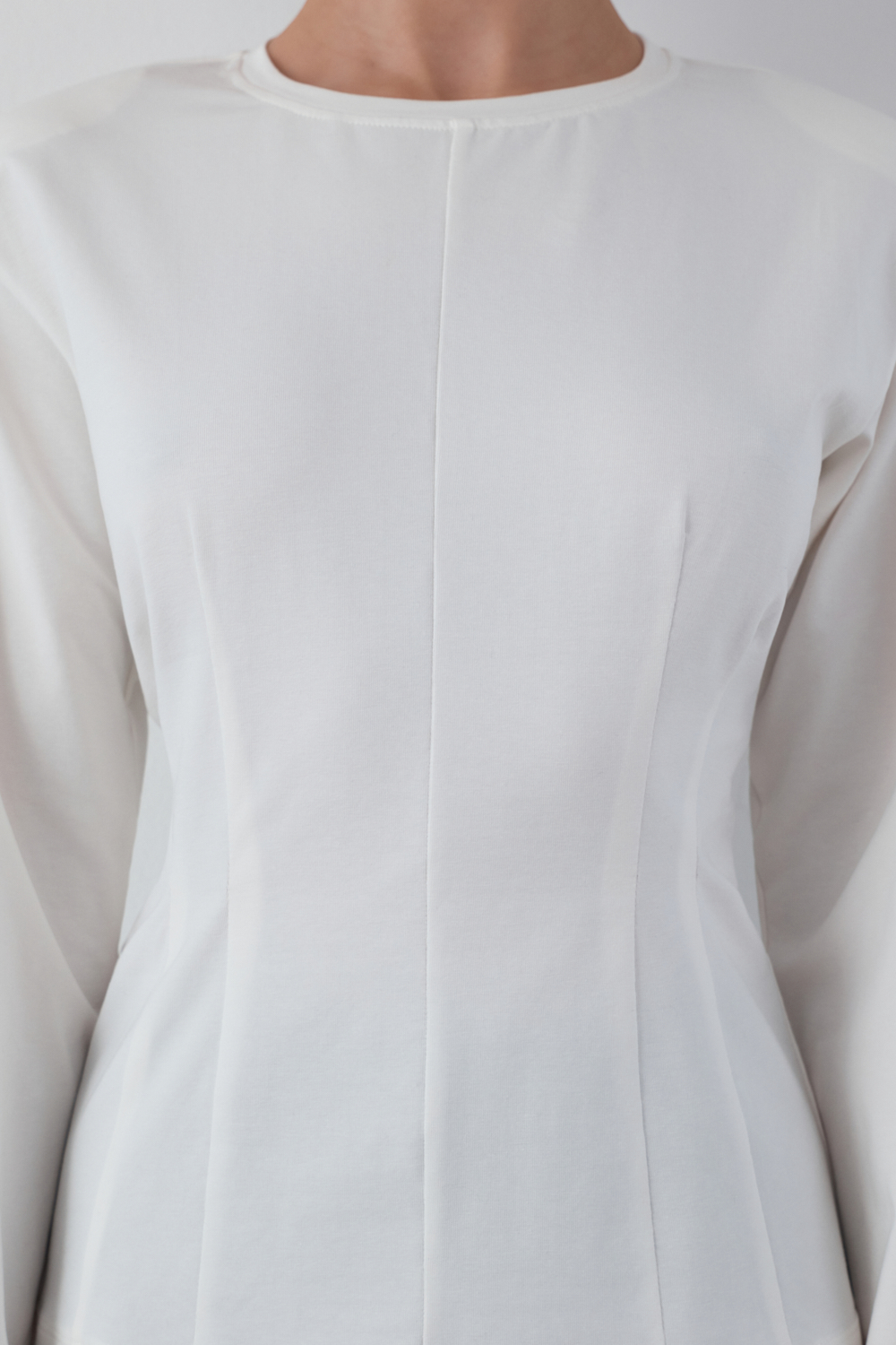 ЛОНГСЛІВ З АКЦЕНТНИМИ ПЛЕЧИМА