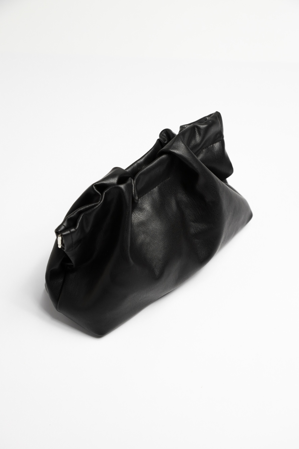 КЛАТЧ ДЛЯ МАКІЯЖУ