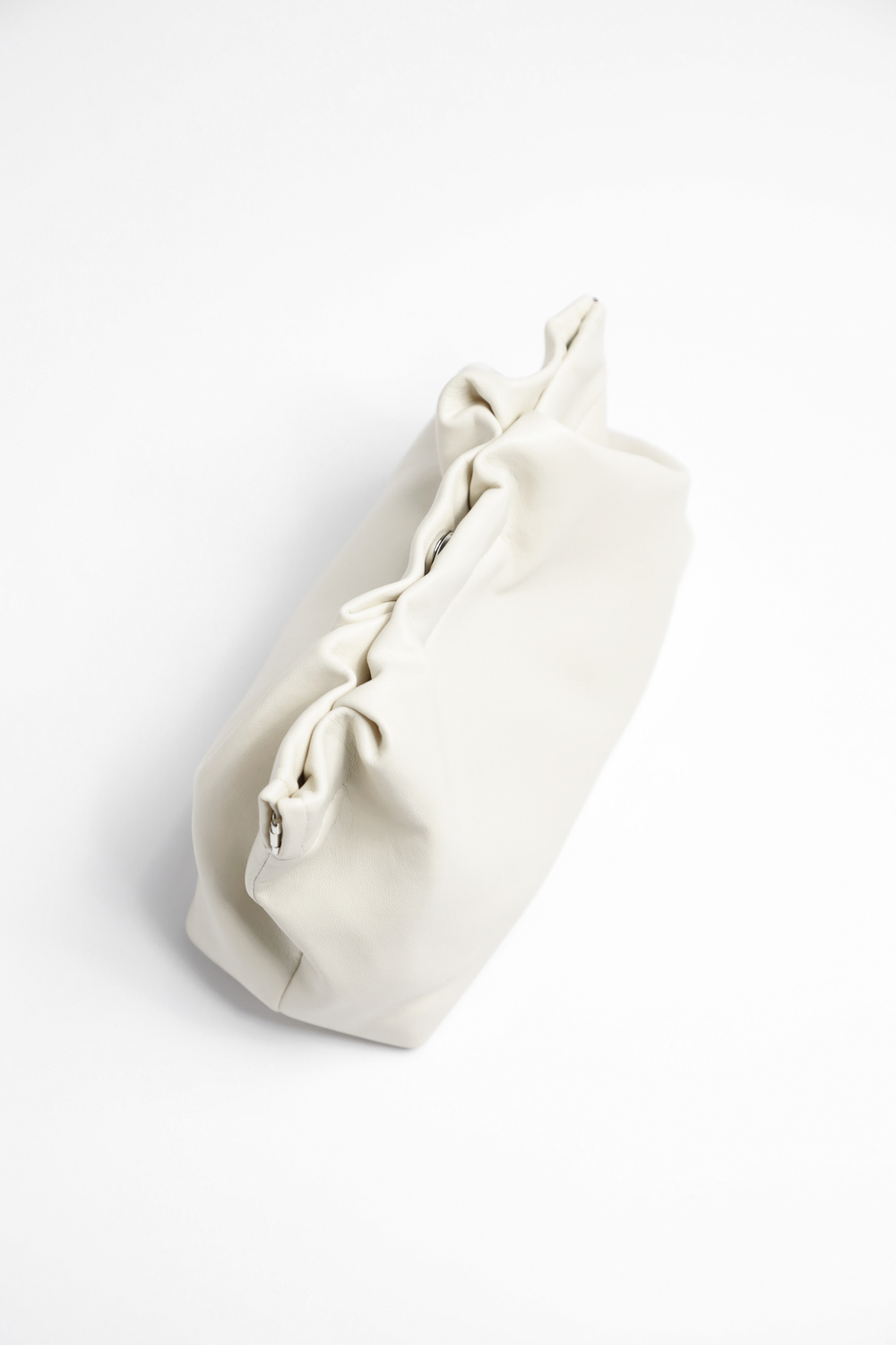 КЛАТЧ ДЛЯ МАКІЯЖУ