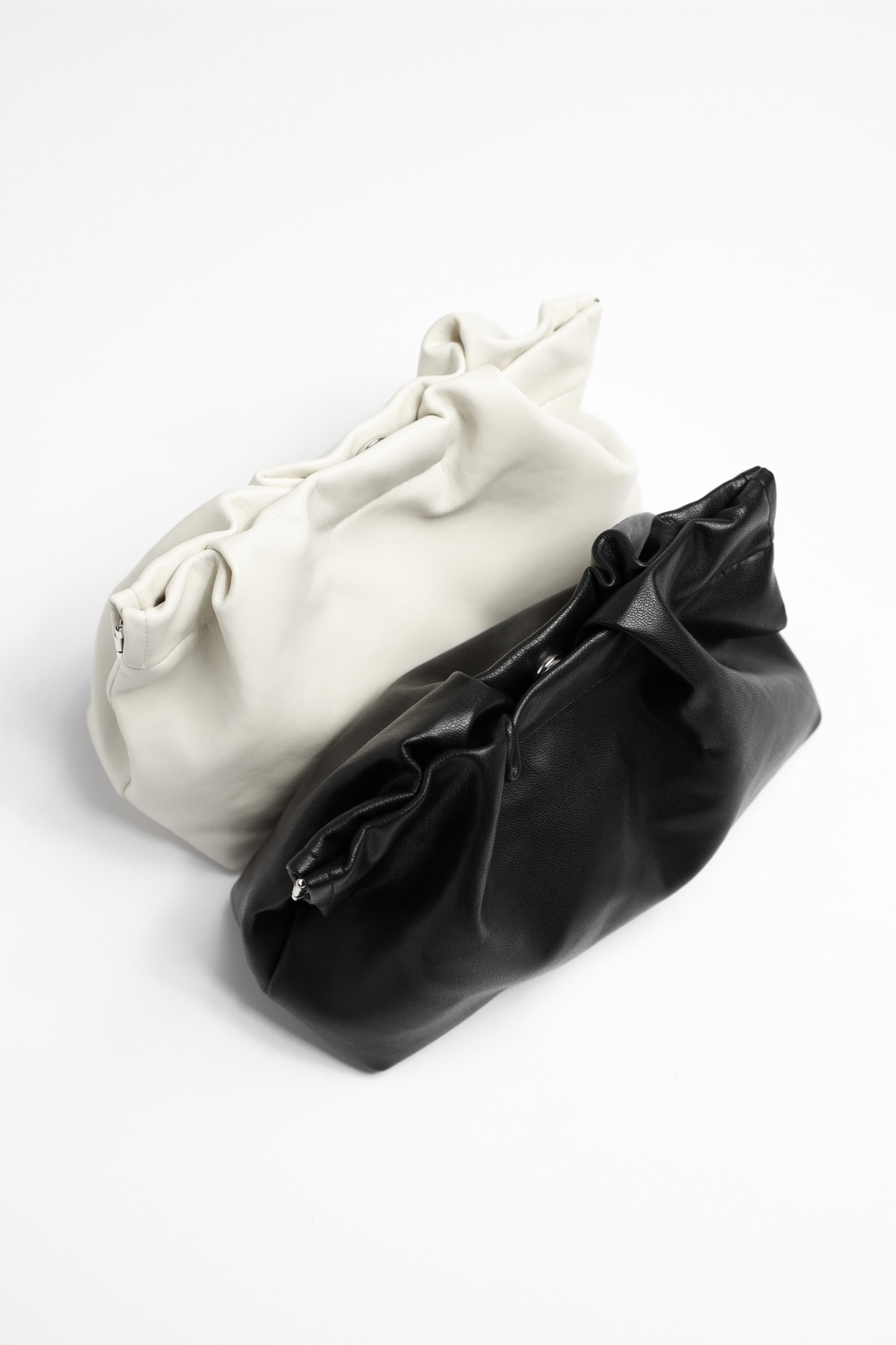 КЛАТЧ ДЛЯ МАКІЯЖУ