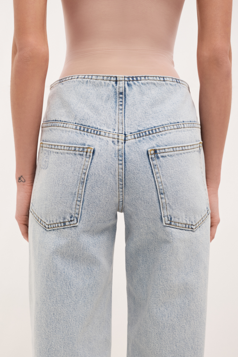 ДЖИНСИ ПРЯМОГО КРОЮ БЕЗ ПОЯСА