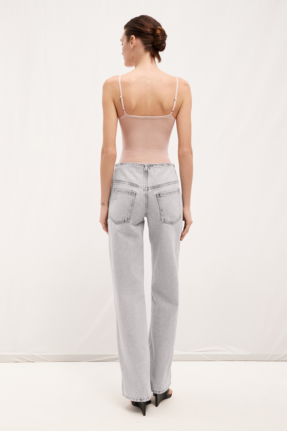 ДЖИНСИ ПРЯМОГО КРОЮ БЕЗ ПОЯСА