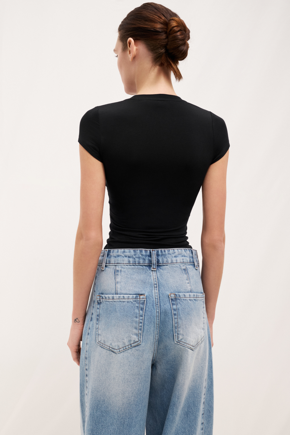 ФУТБОЛКА ПРИТАЛЕНА З МОДАЛУ