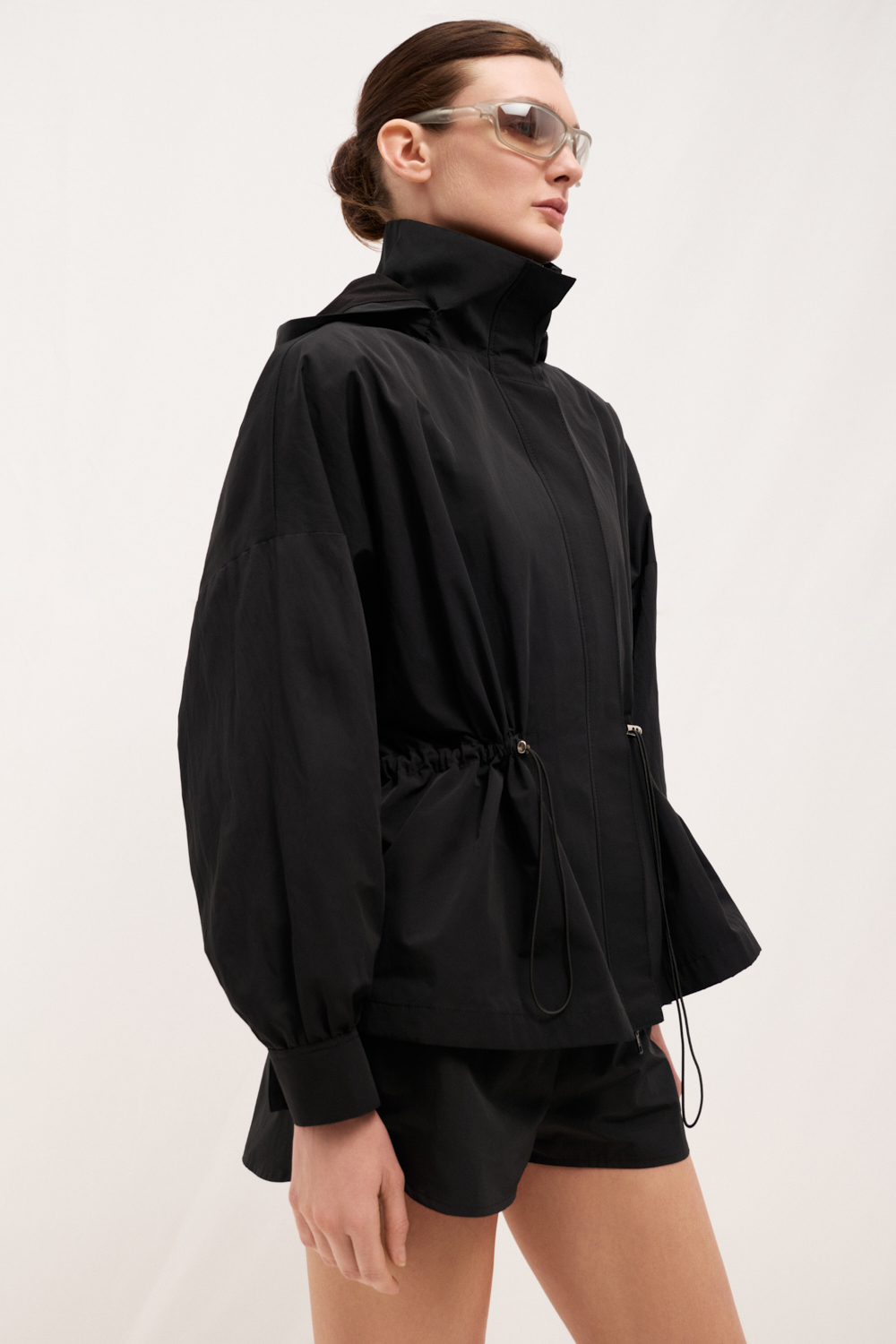 КУРТКА НЕЙЛОНОВА З КАПЮШОНОМ