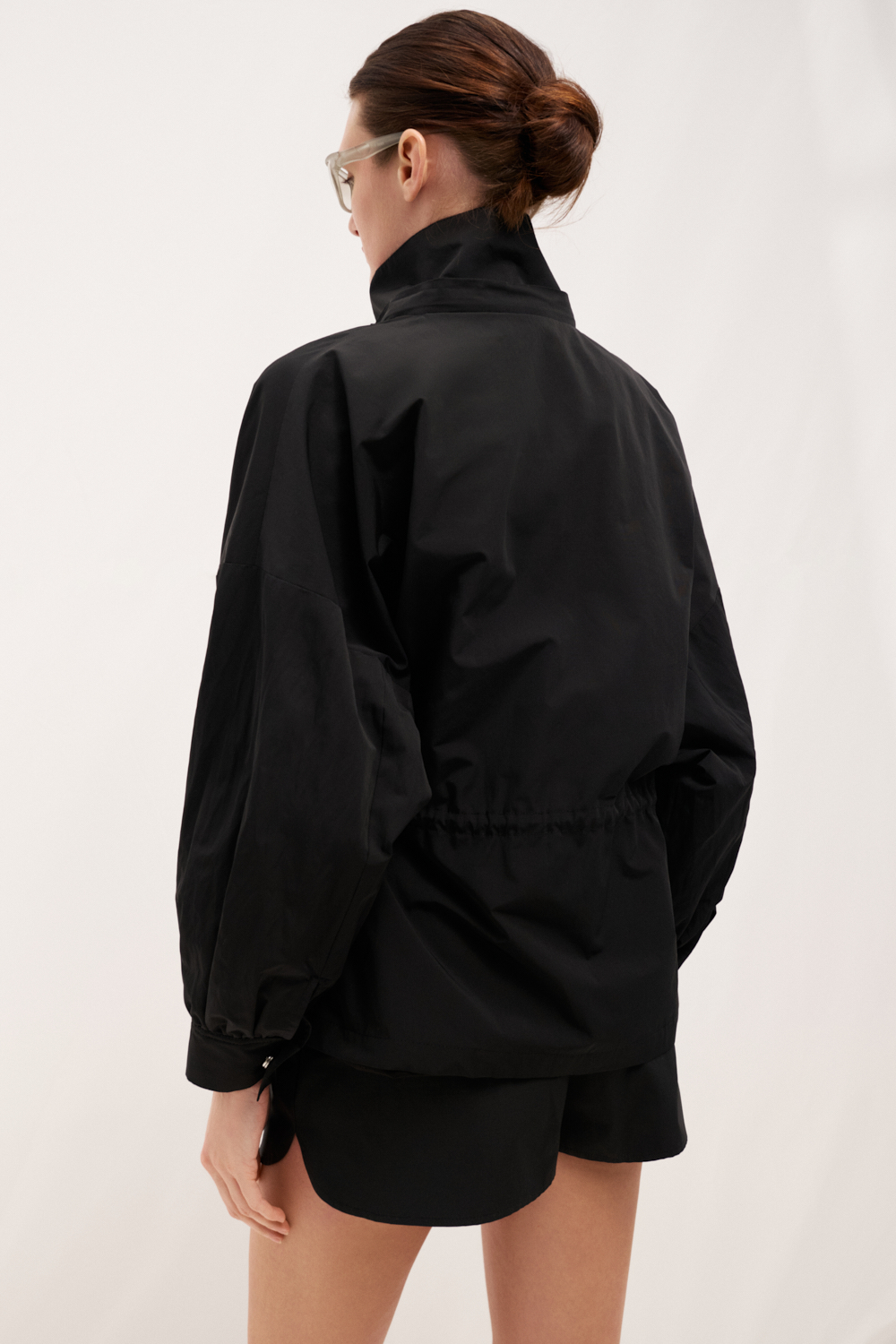 КУРТКА НЕЙЛОНОВА З КАПЮШОНОМ