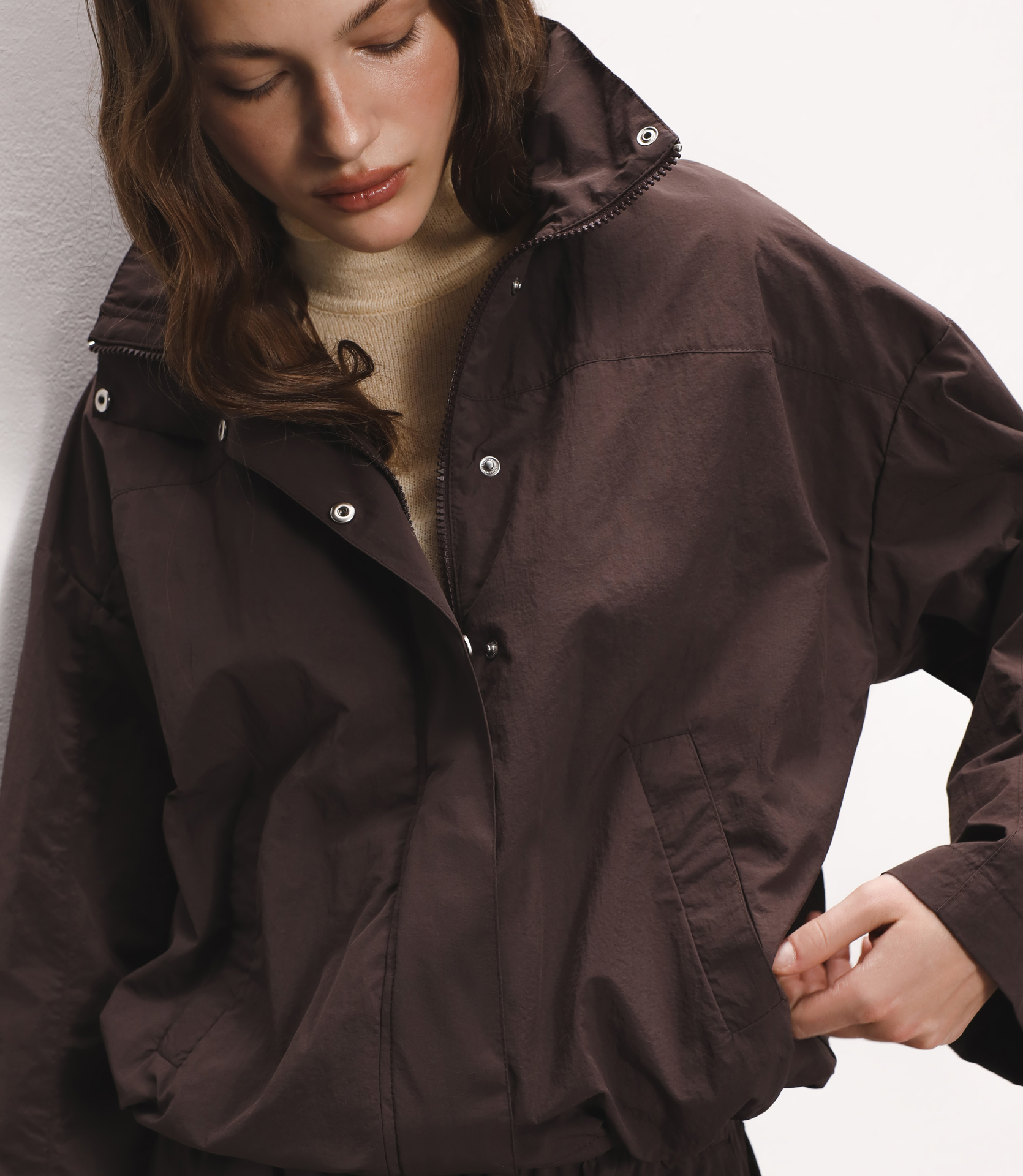 КУРТКА НЕЙЛОНОВА НА БЛИСКАВЦІ