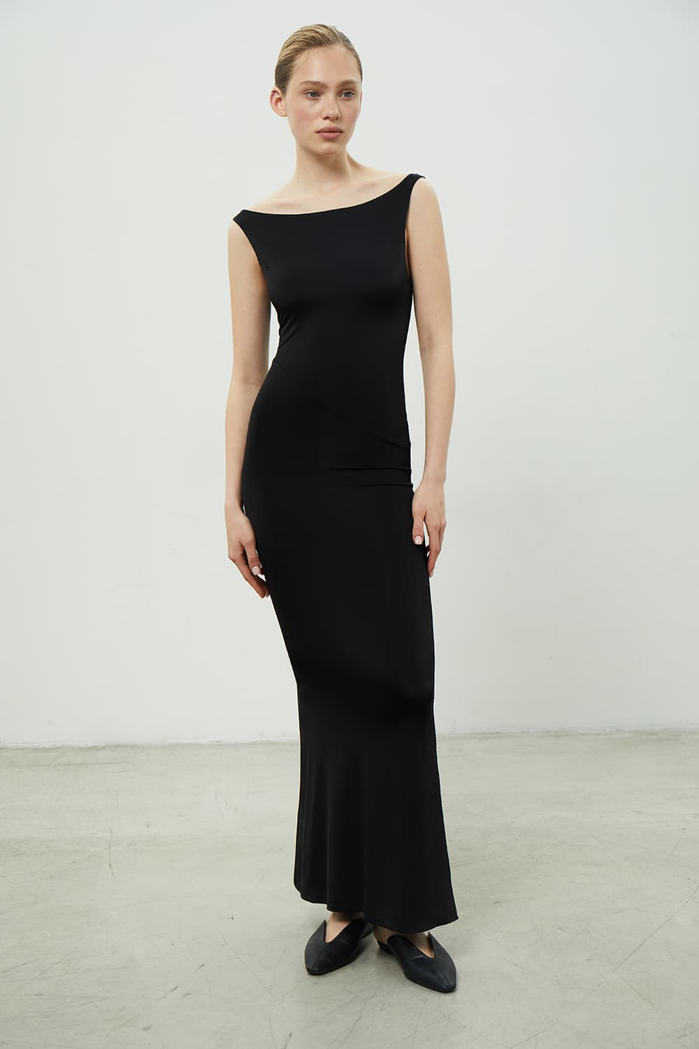 СУКНЯ ПРИТАЛЕНА