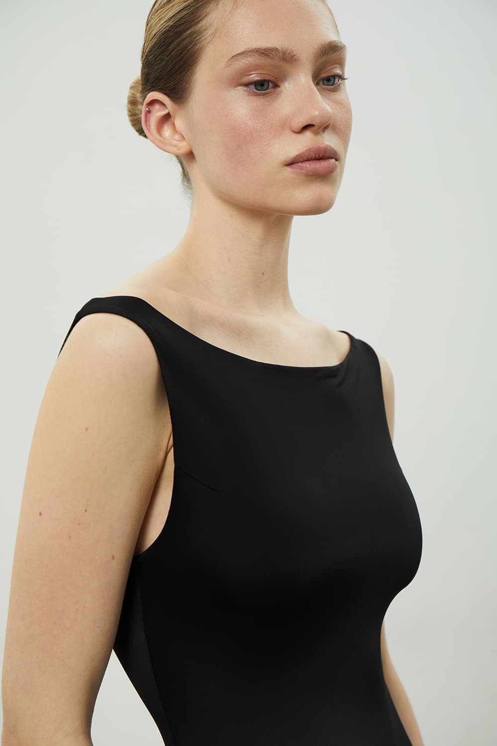 СУКНЯ ПРИТАЛЕНА