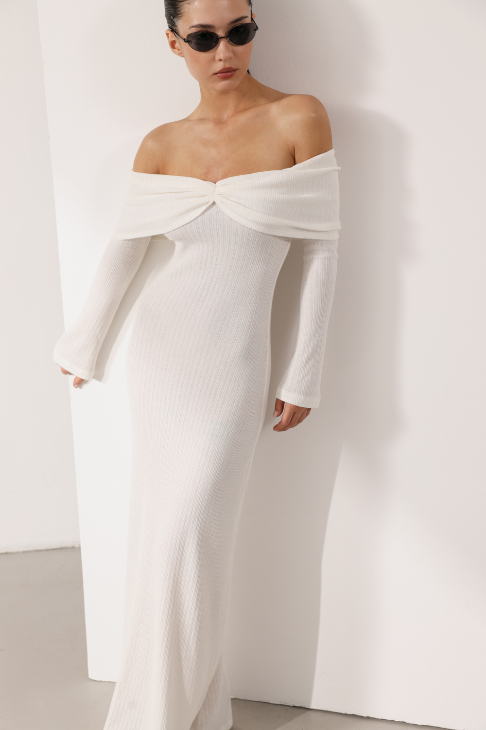 СУКНЯ МАКСІ З ВІДКРИТИМИ ПЛЕЧИМА