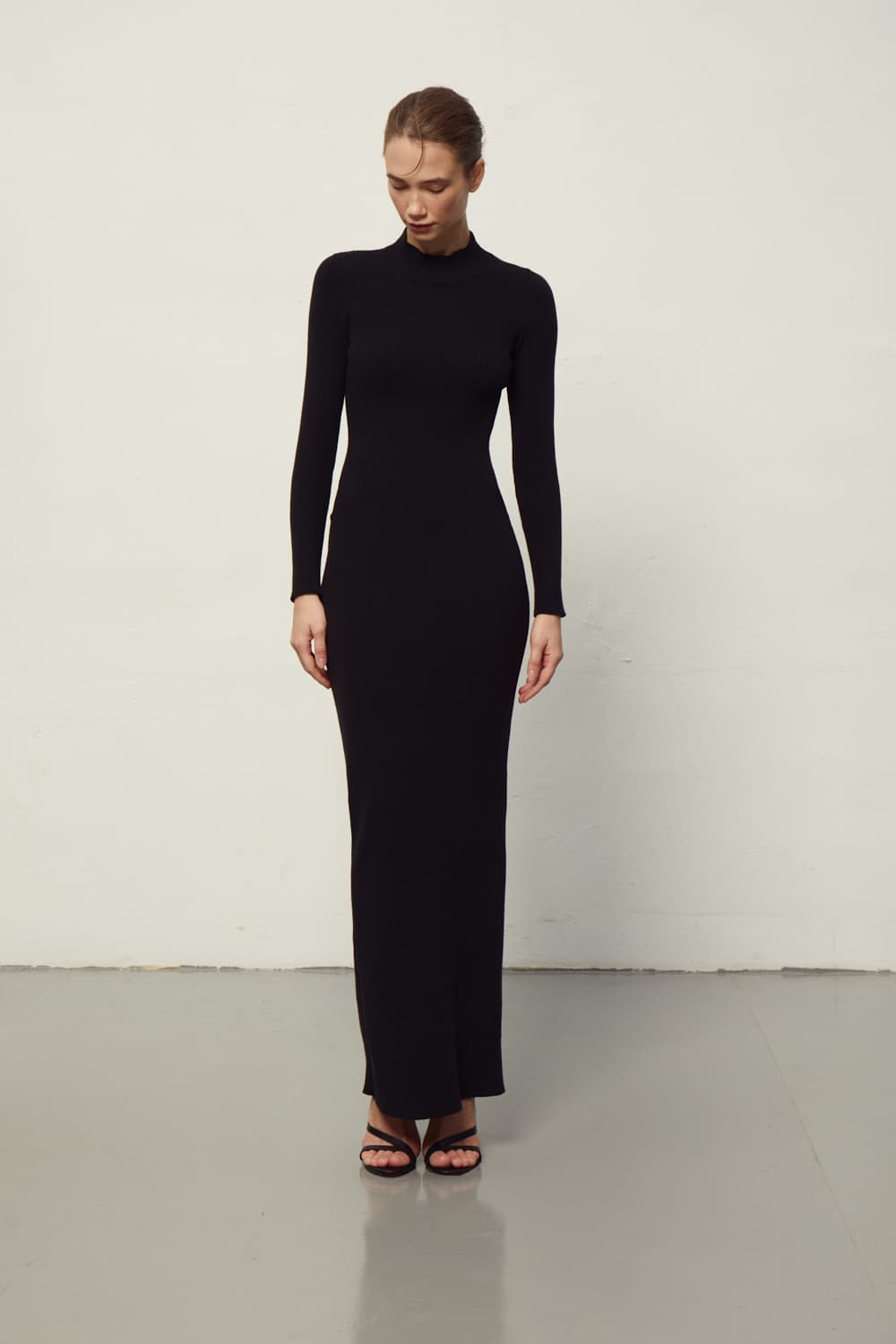 СУКНЯ МАКСІ З ВІДКРИТОЮ СПИНОЮ