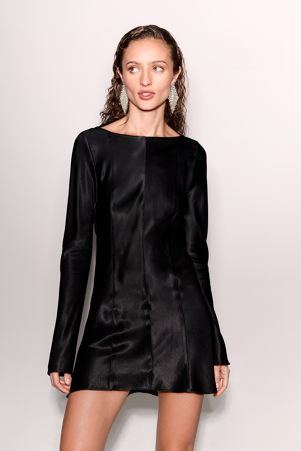 СУКНЯ МІНІ З ВІДКРИТОЮ СПИНОЮ