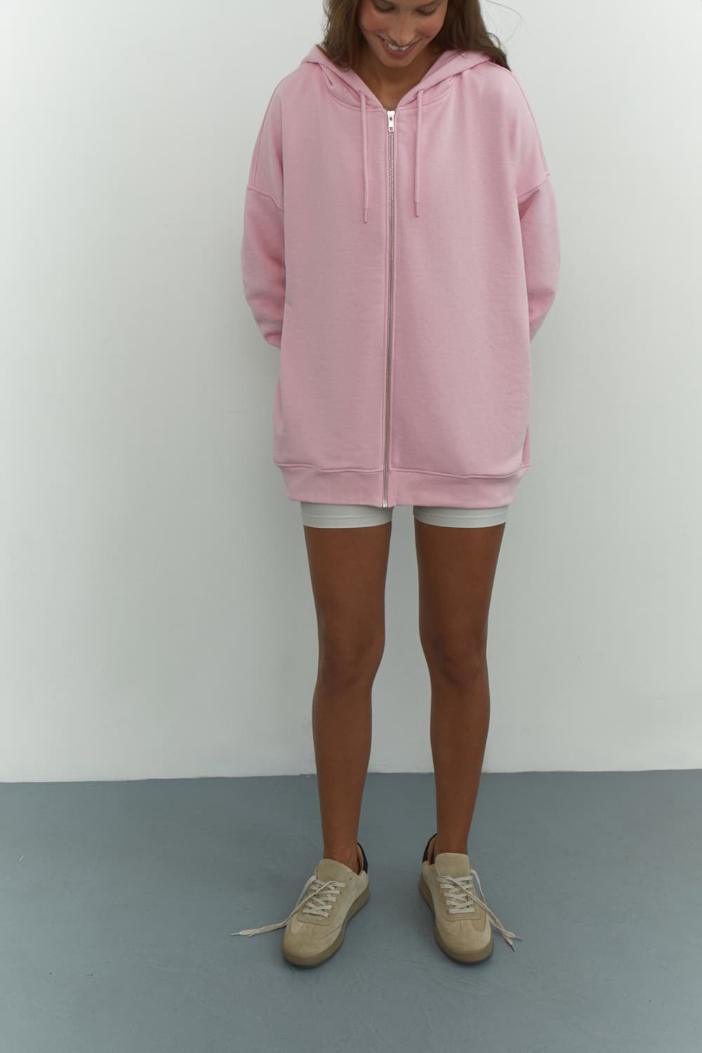 ХУДІ ОВЕРСАЙЗ НА БЛИСКАВЦІ