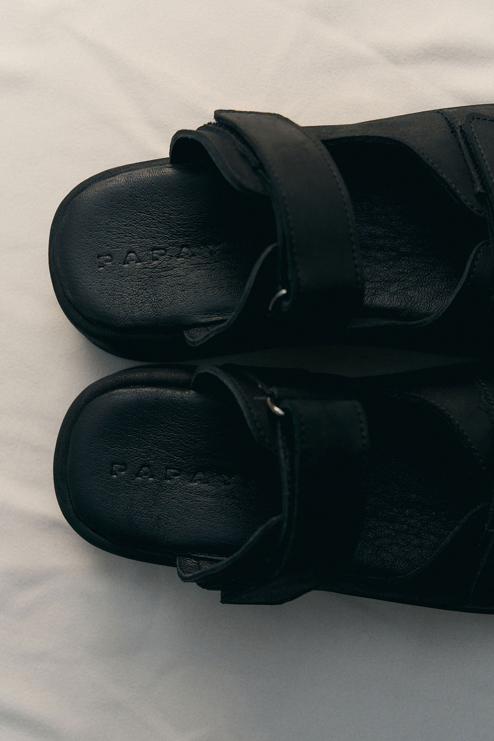 САНДАЛІ НА ПЛАТФОРМІ