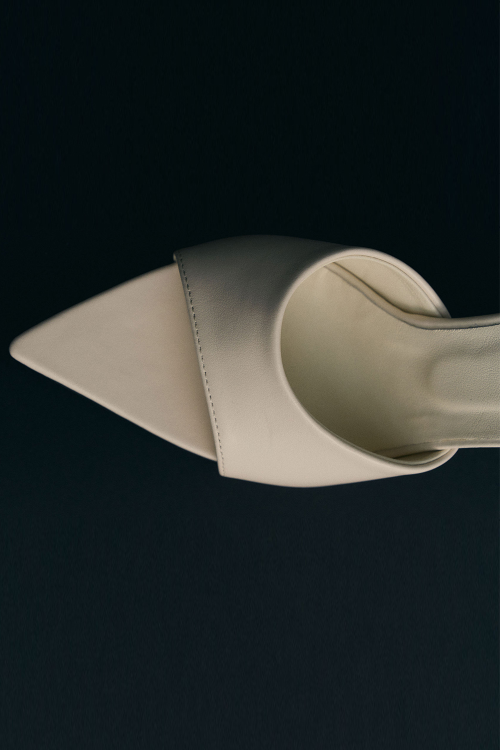 МЮЛІ НА ВИСОКИХ ПІДБОРАХ