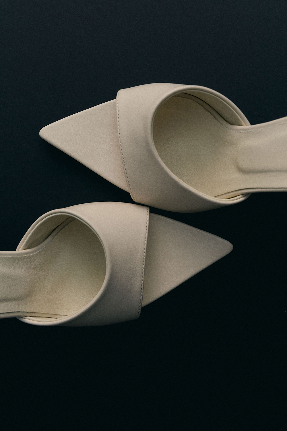 МЮЛІ НА ВИСОКИХ ПІДБОРАХ