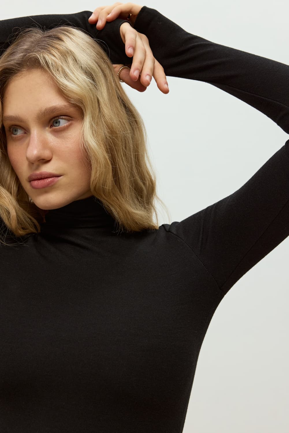 ВОДОЛАЗКА З ТОНКОГО ТРИКОТАЖУ