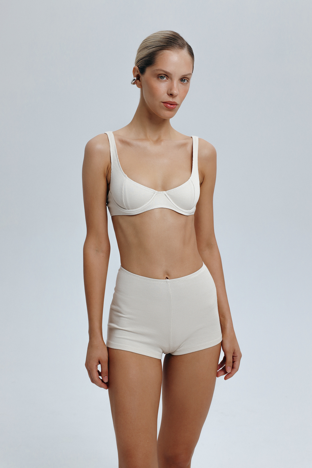 КОМПЛЕКТ ІЗ БРА ТА ШОРТІВ